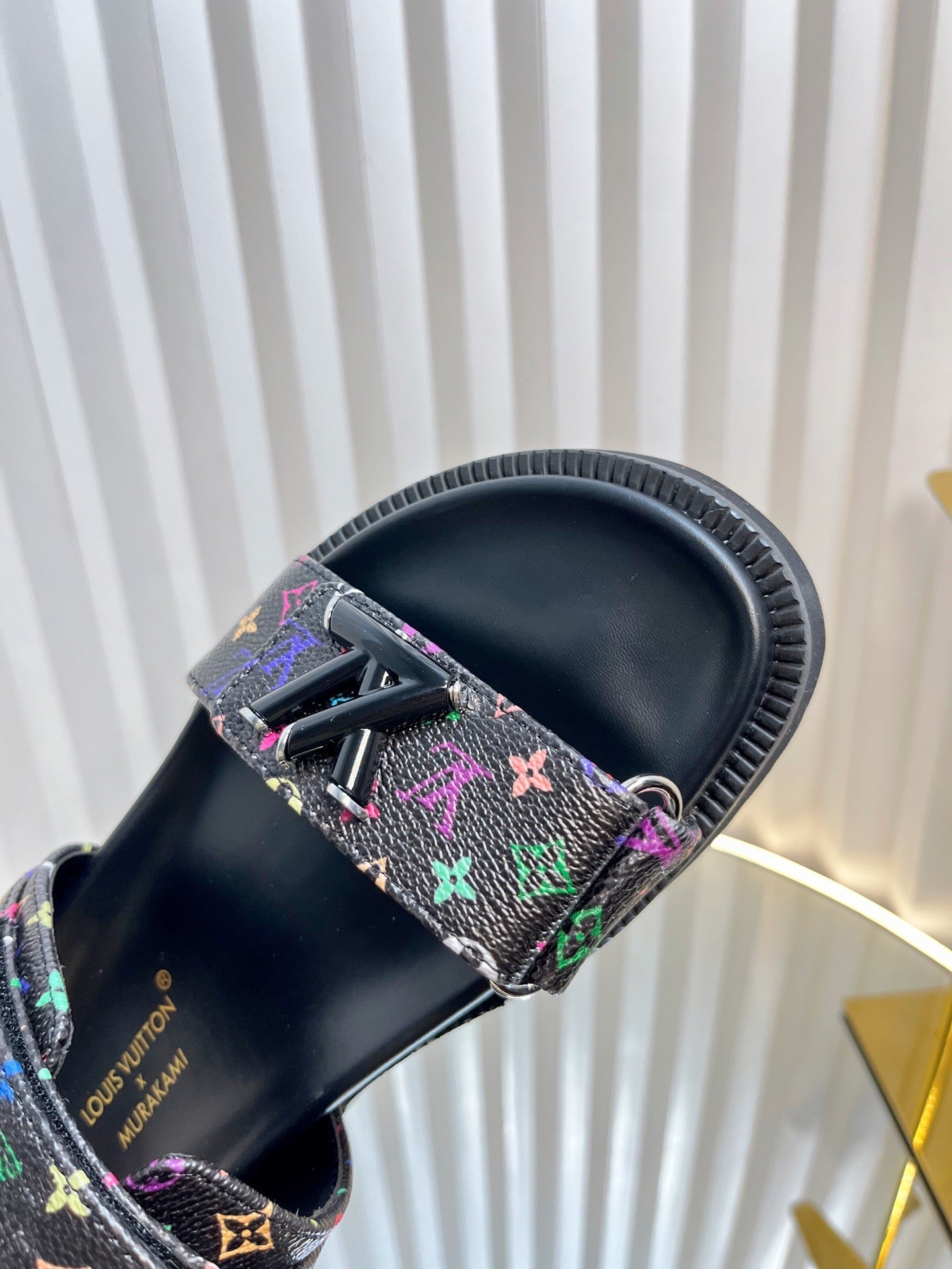 Louis womens slippers