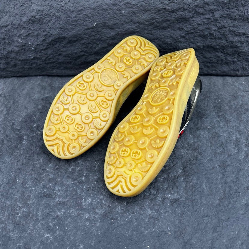 Guc adi gazelle sneaker