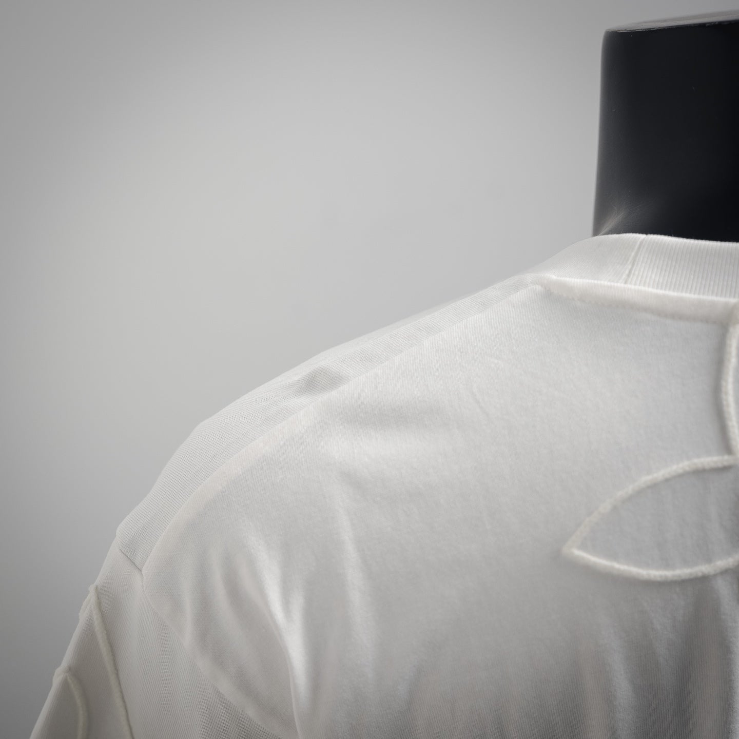 Louis 25ss embroidered t-shirt