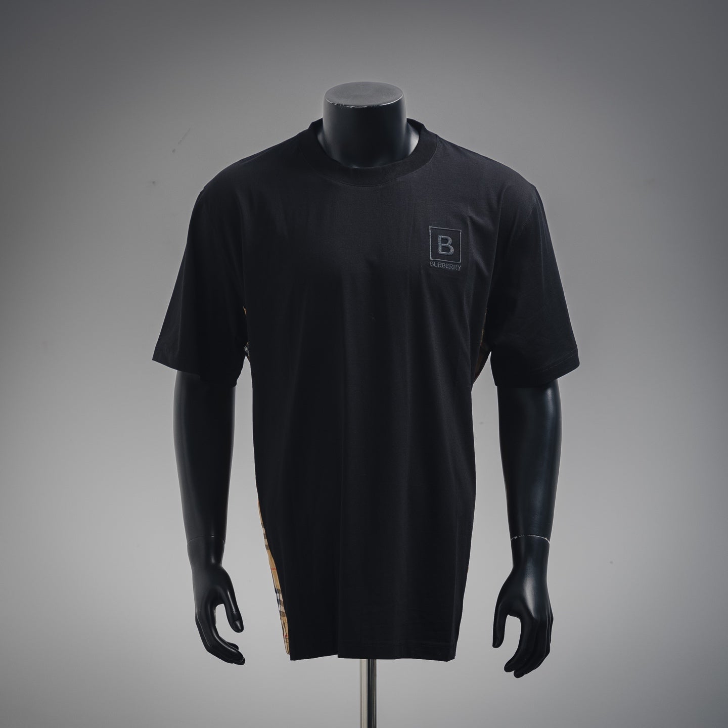 BURBER 25ss embroidered t-shirt