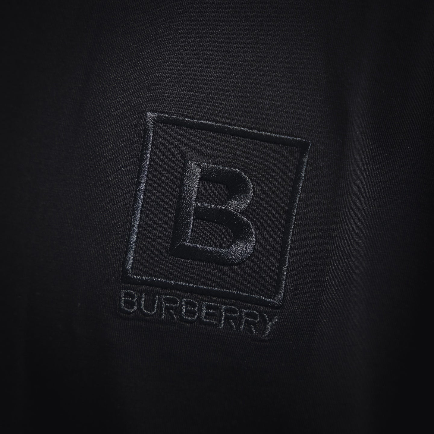 BURBER 25ss embroidered t-shirt