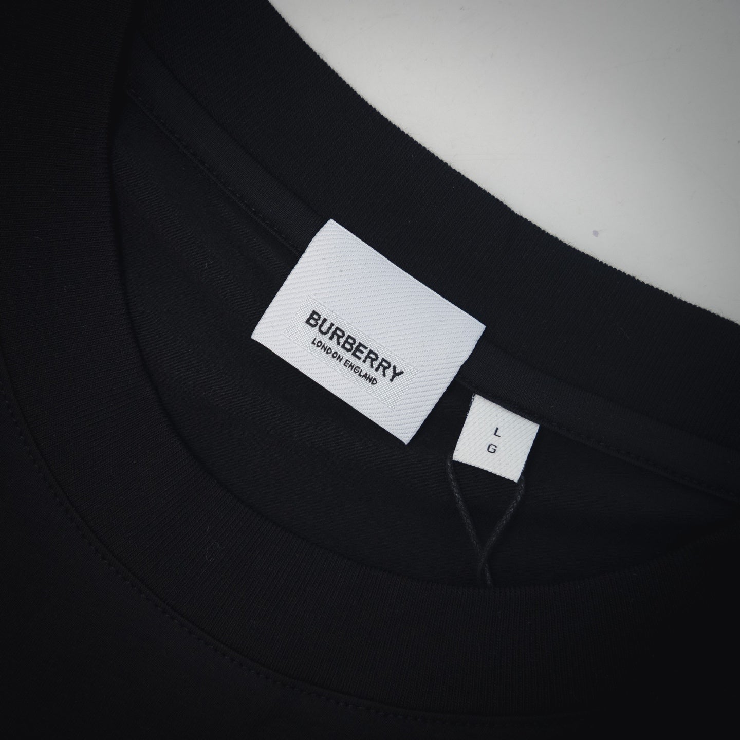 BURBER 25ss embroidered t-shirt