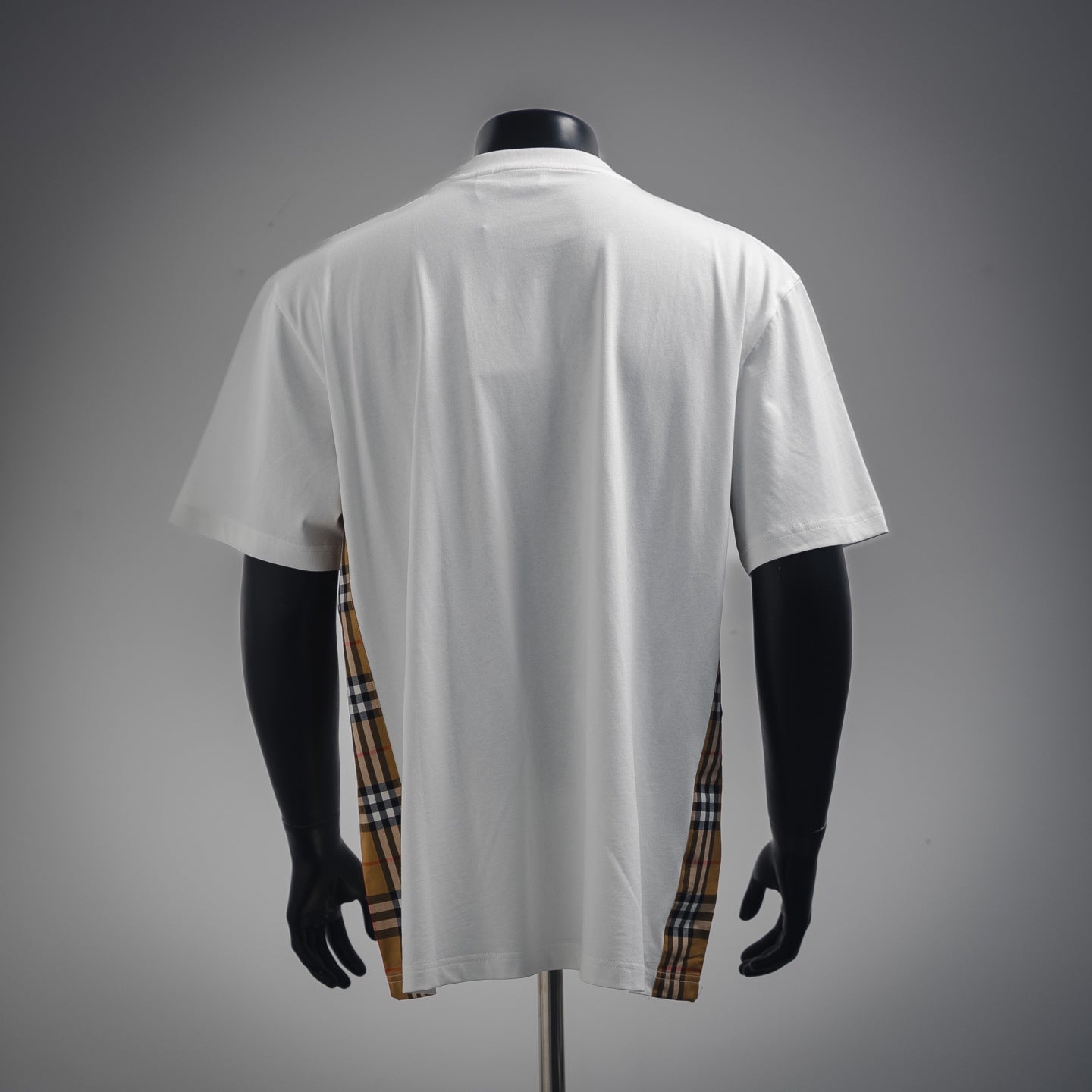 BURBER 25ss embroidered t-shirt