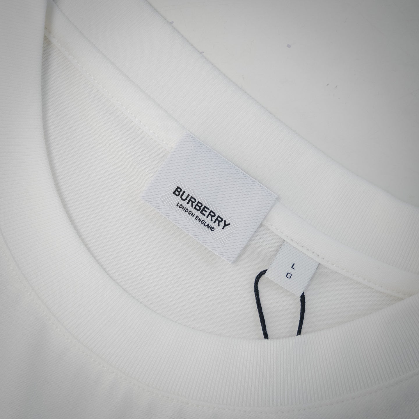 BURBER 25ss embroidered t-shirt