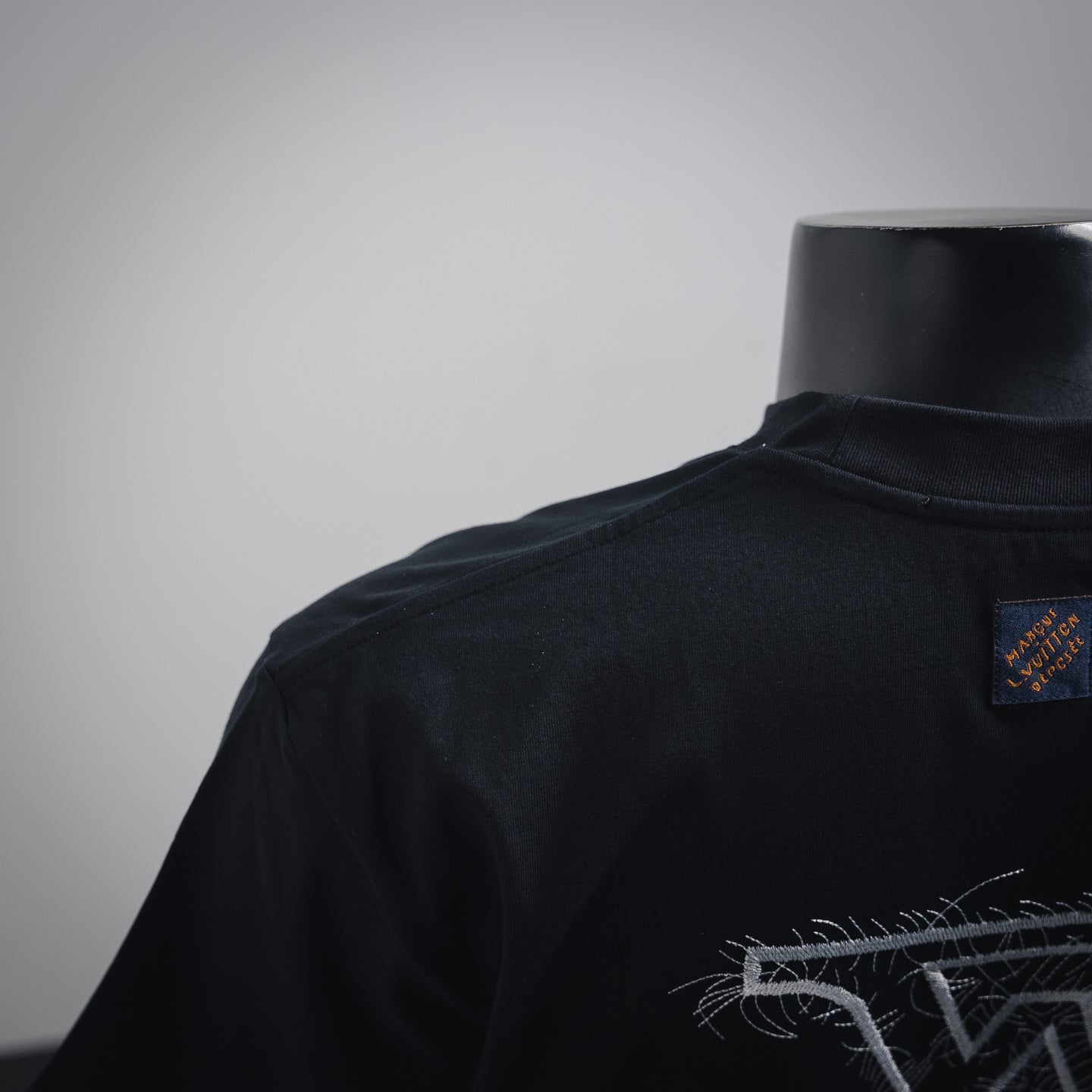 Louis 25ss embroidered t-shirt