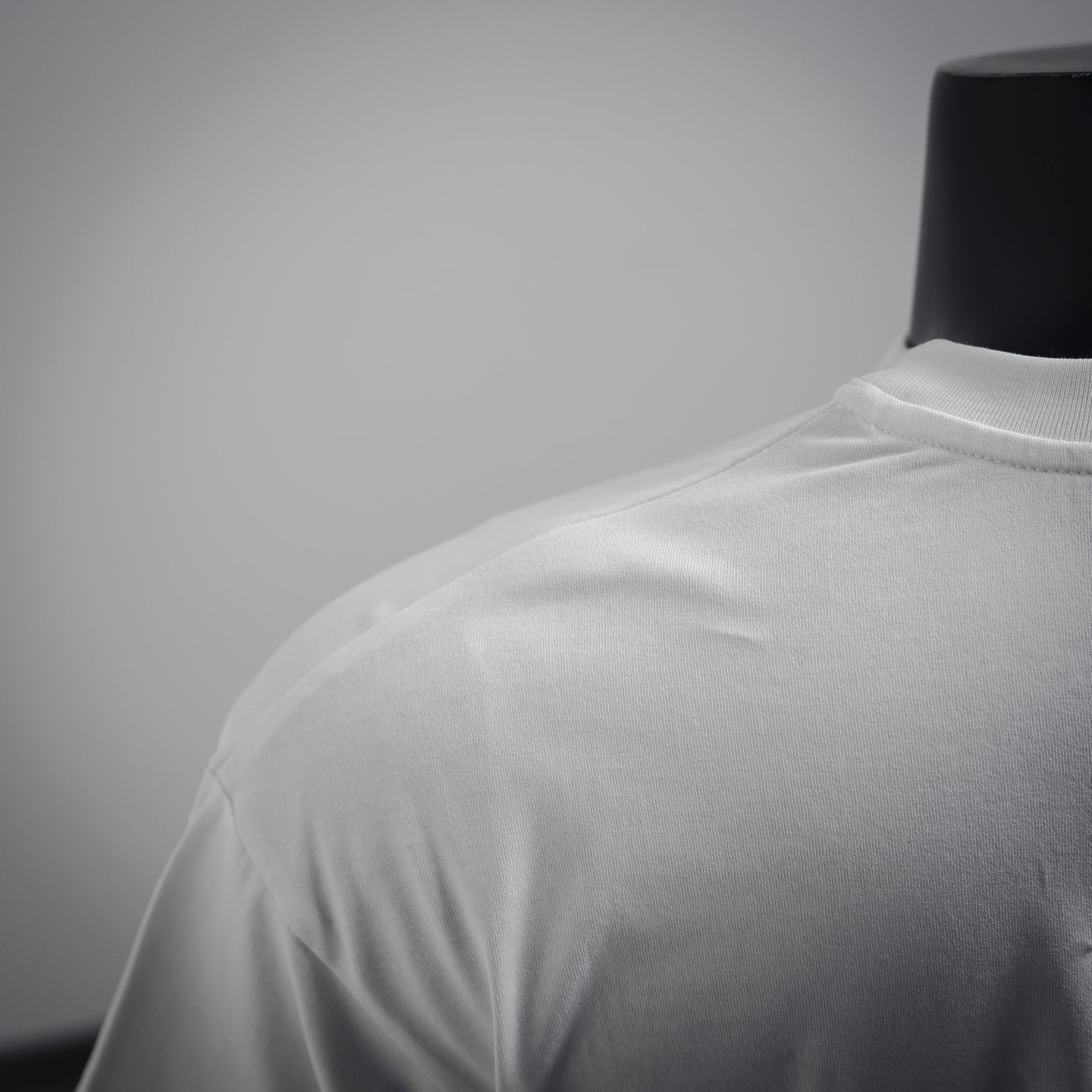 Given 25ss beaded t-shirt