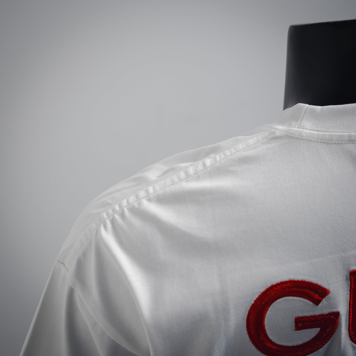 Guc 25ss embroidered t-shirt