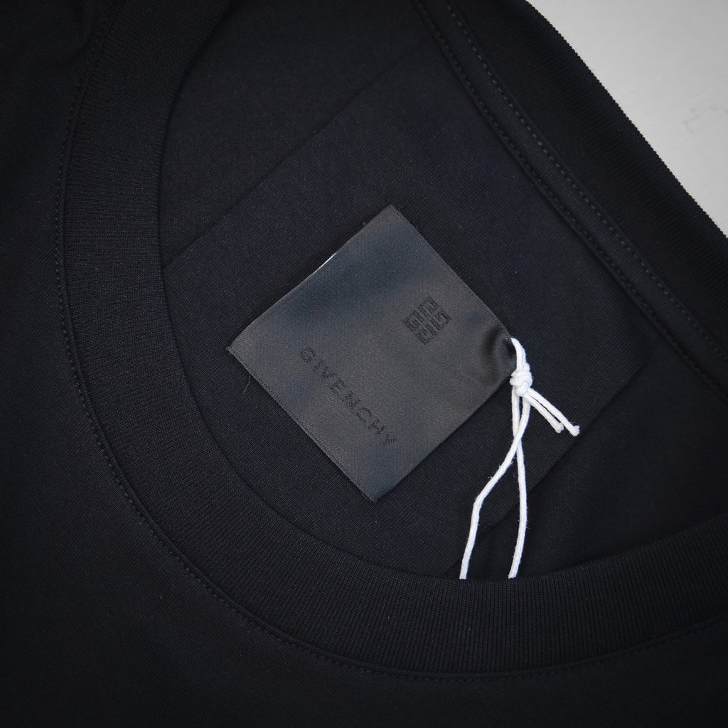 Given 25ss limited t-shirt