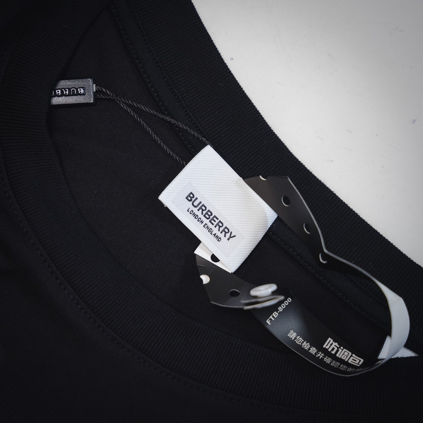 Burber 25ss embroidered t-shirt