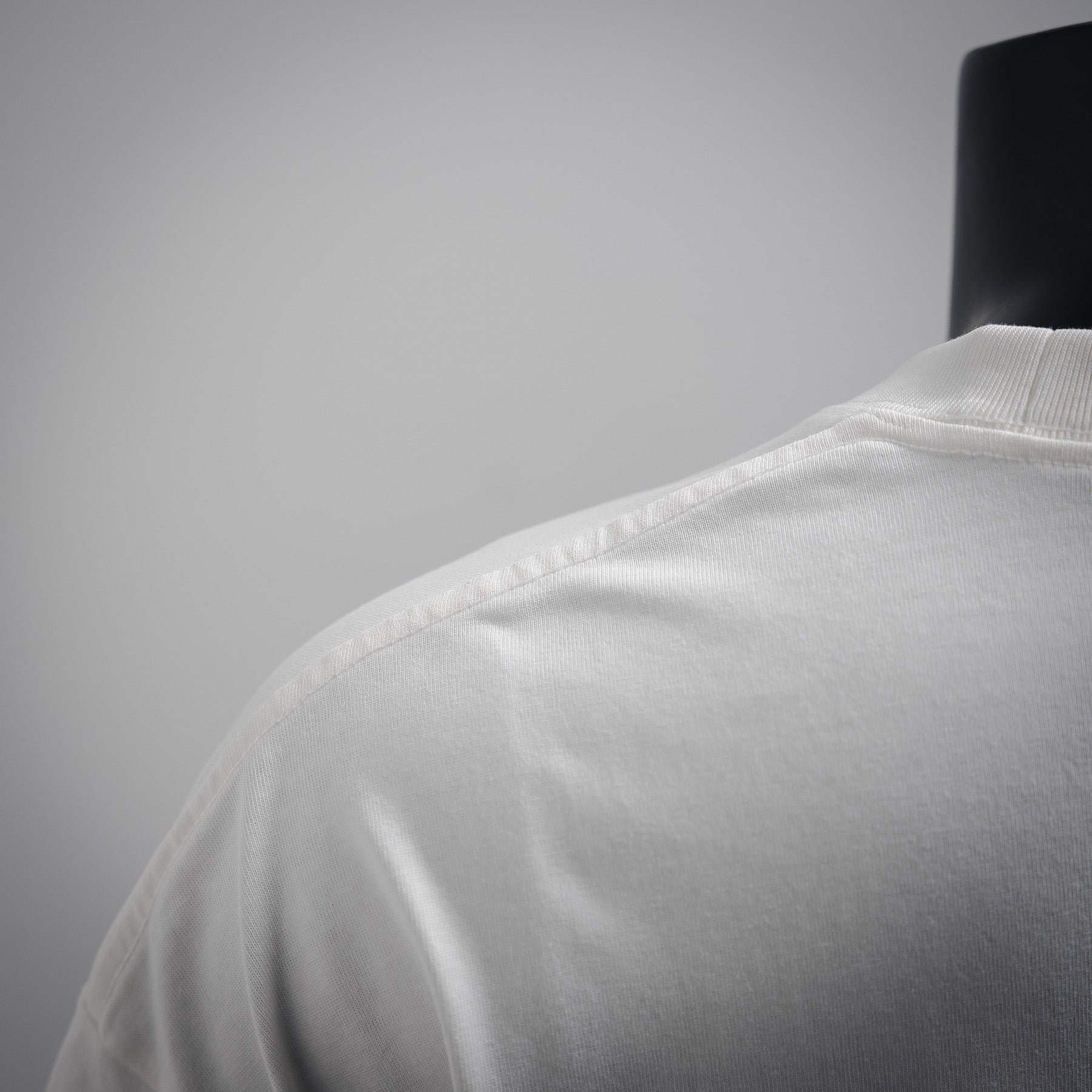 Alexand 25ss embossed t-shirt