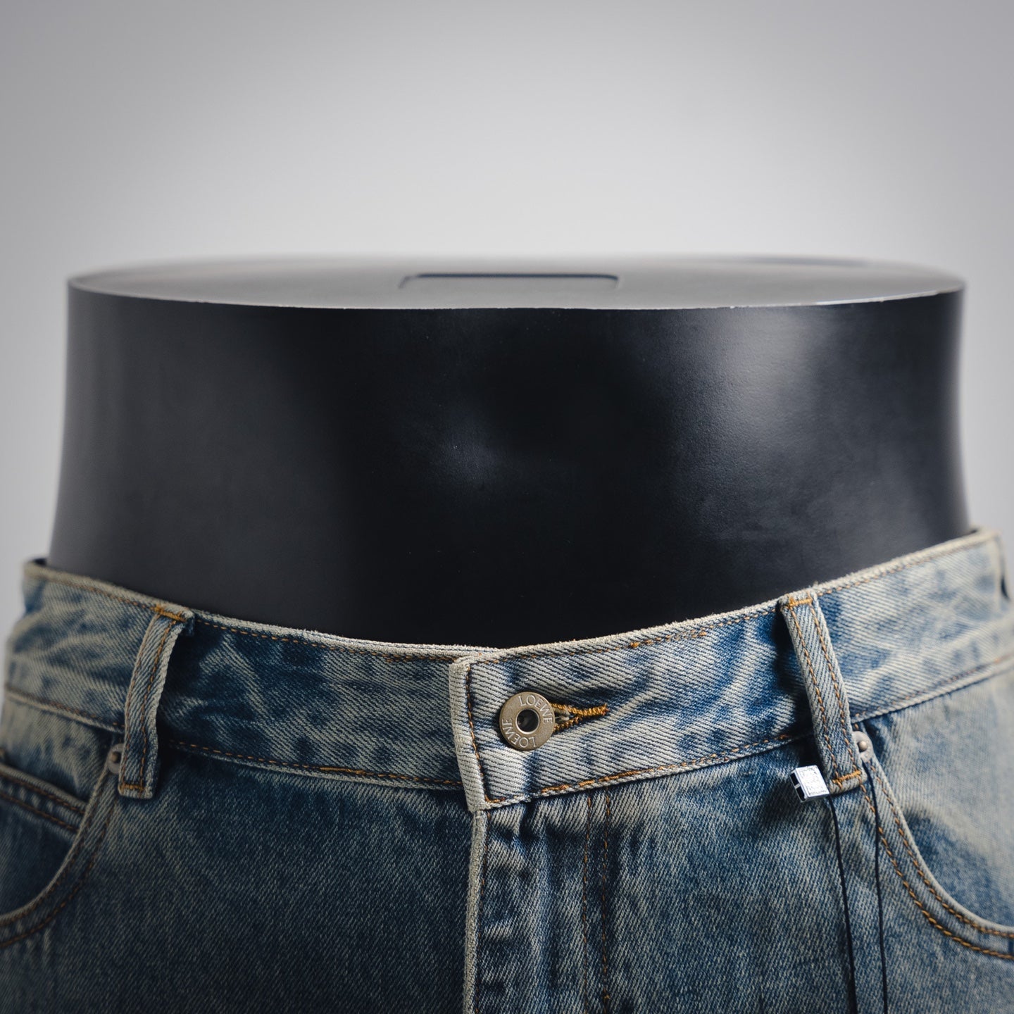 Loew 25ss anagram jeans