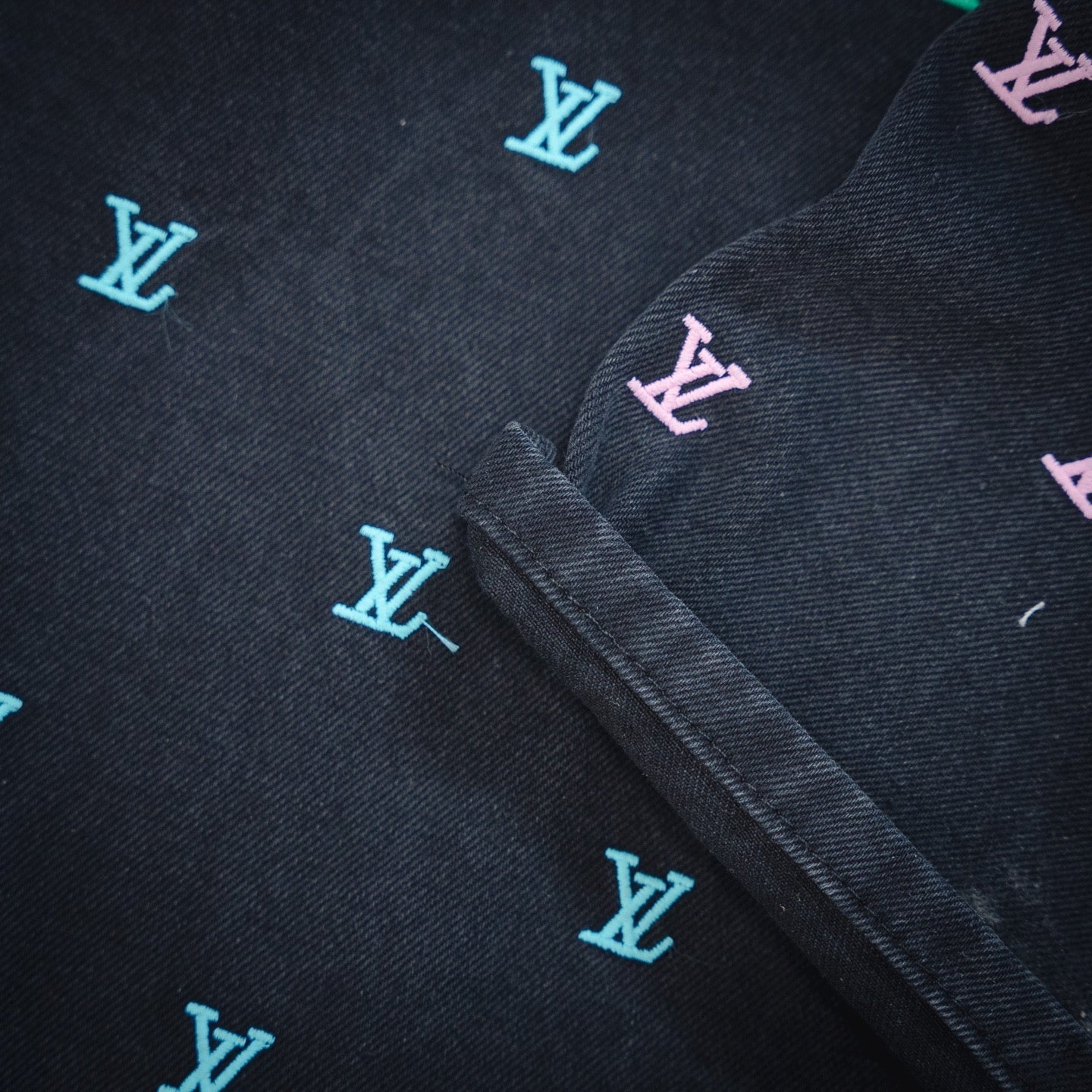 Louis 25ss embroidered jeans