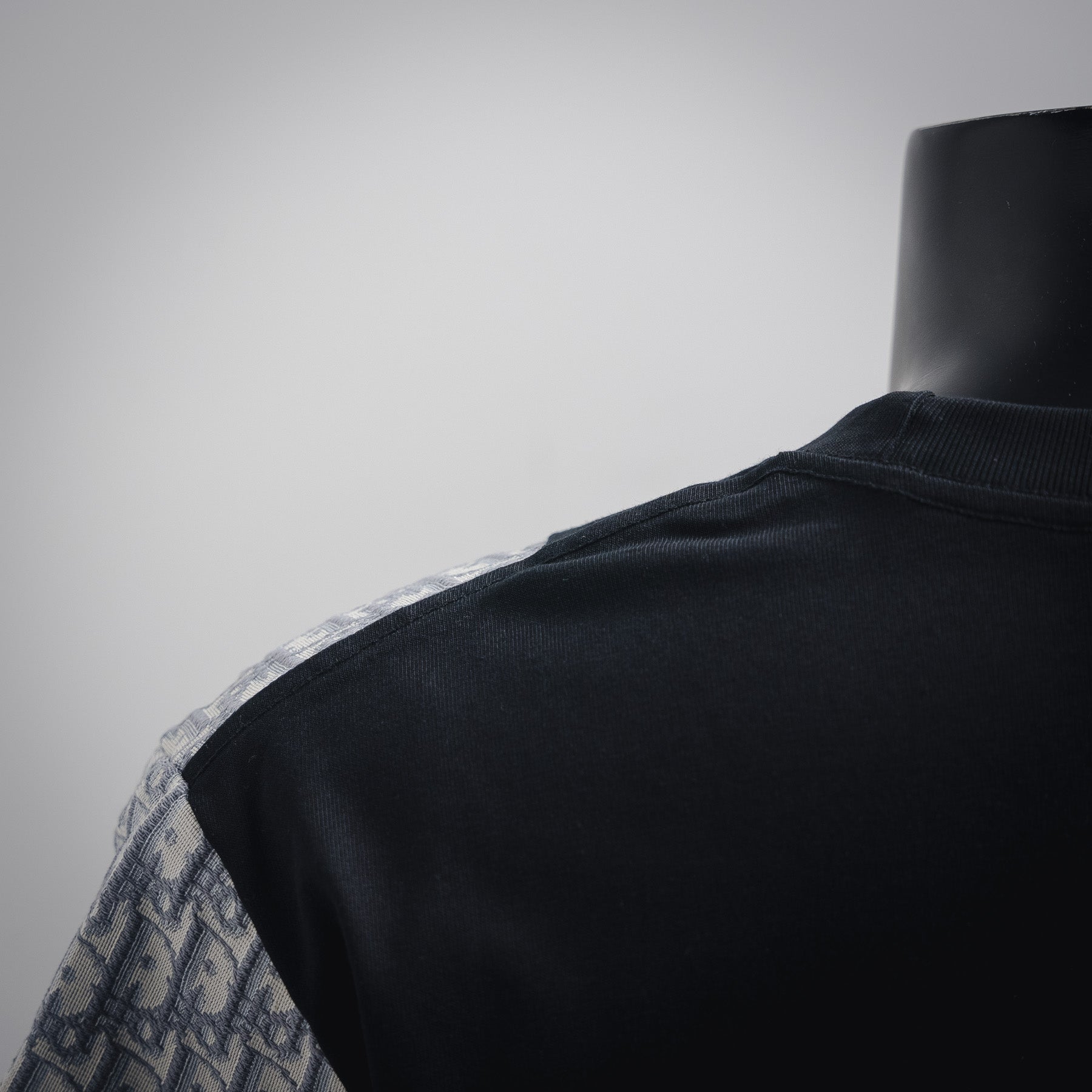 Dio 25ss embroidered t-shirt