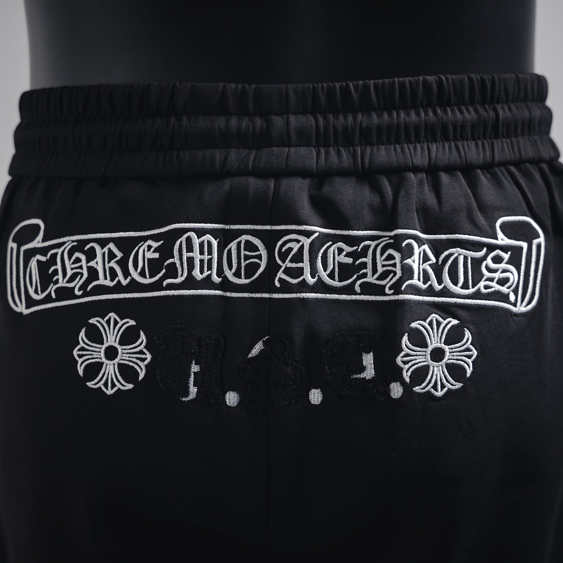 Chrome 25ss embroidered shorts