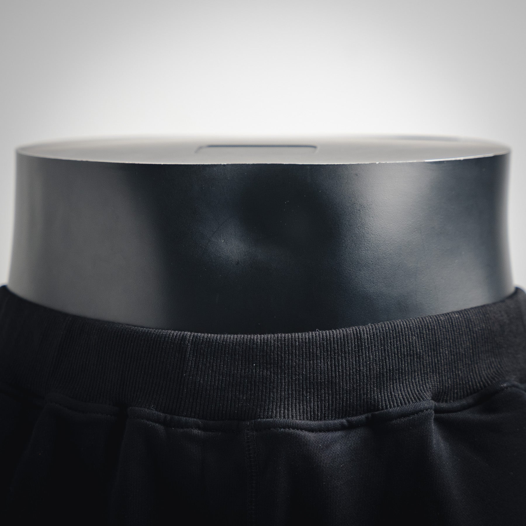 Stone 25ss embroidered short