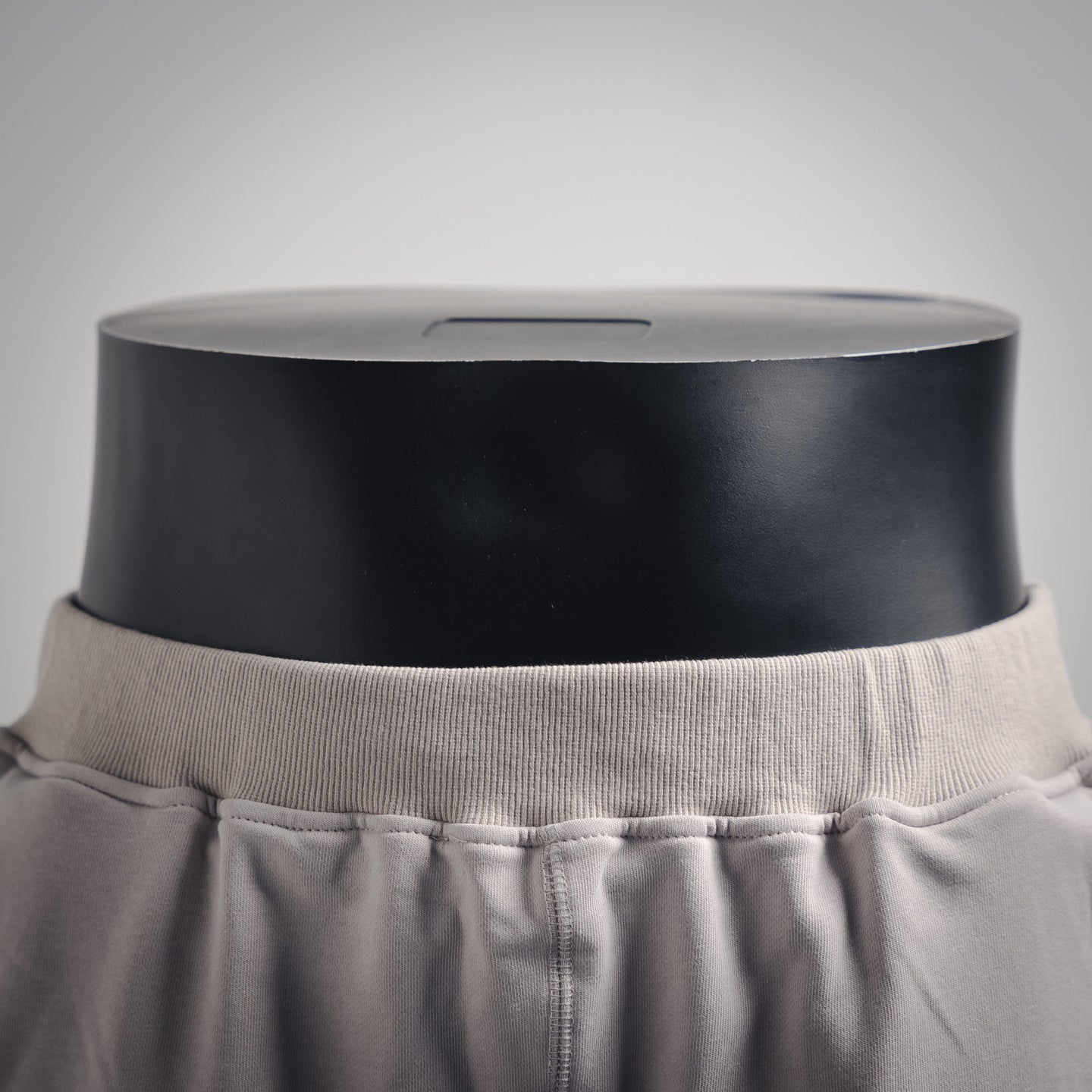 Stone 25ss embroidered short