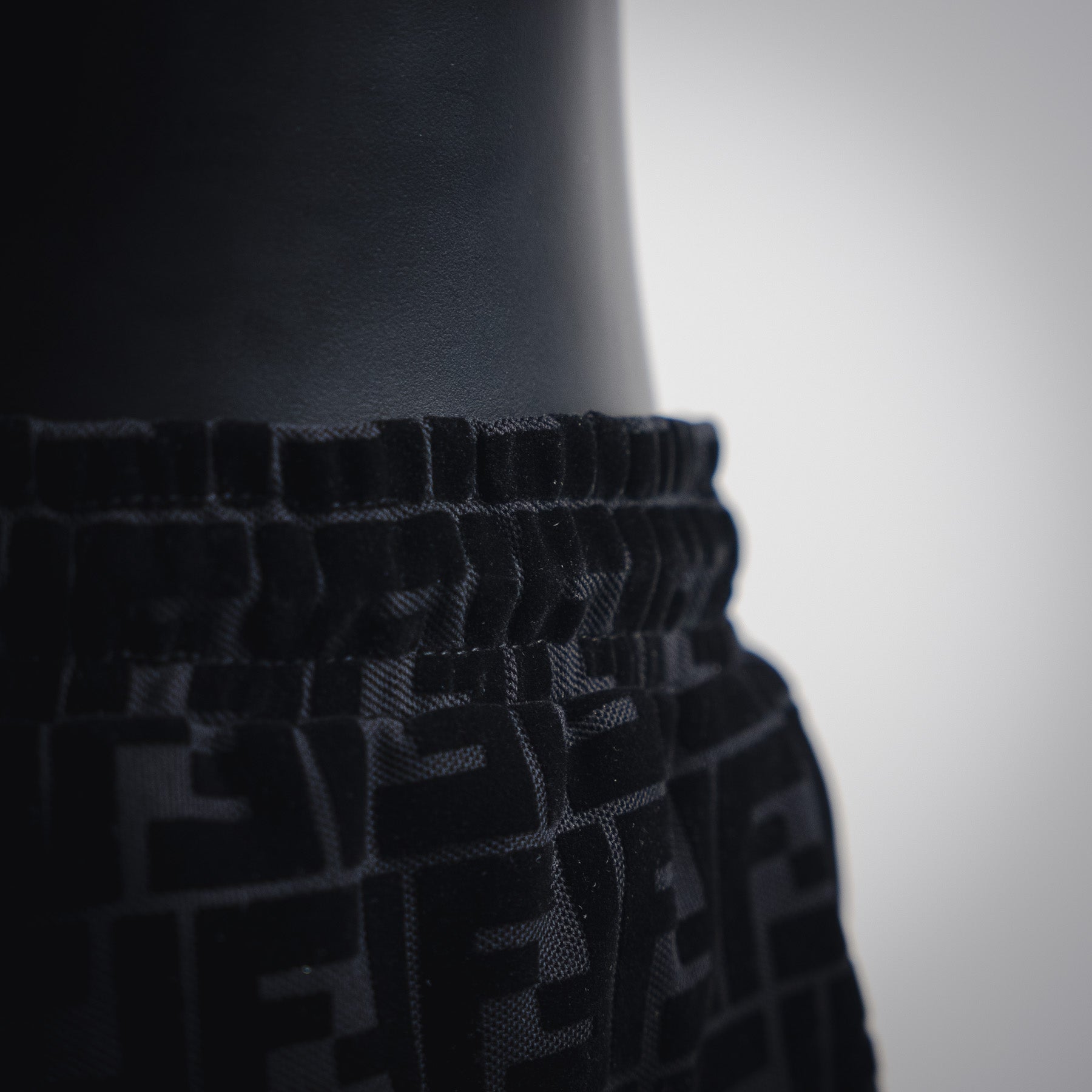 Fend 22ss flocking short