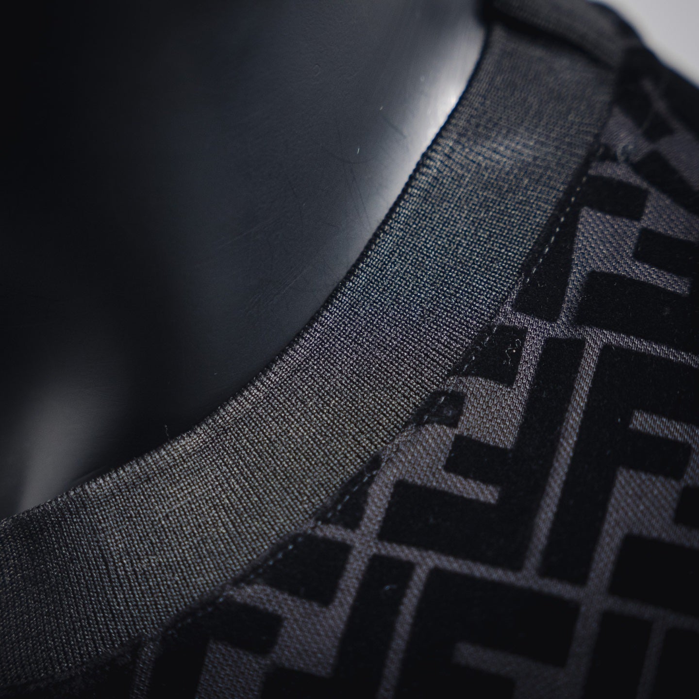 Fend 22ss flocking t-shirt