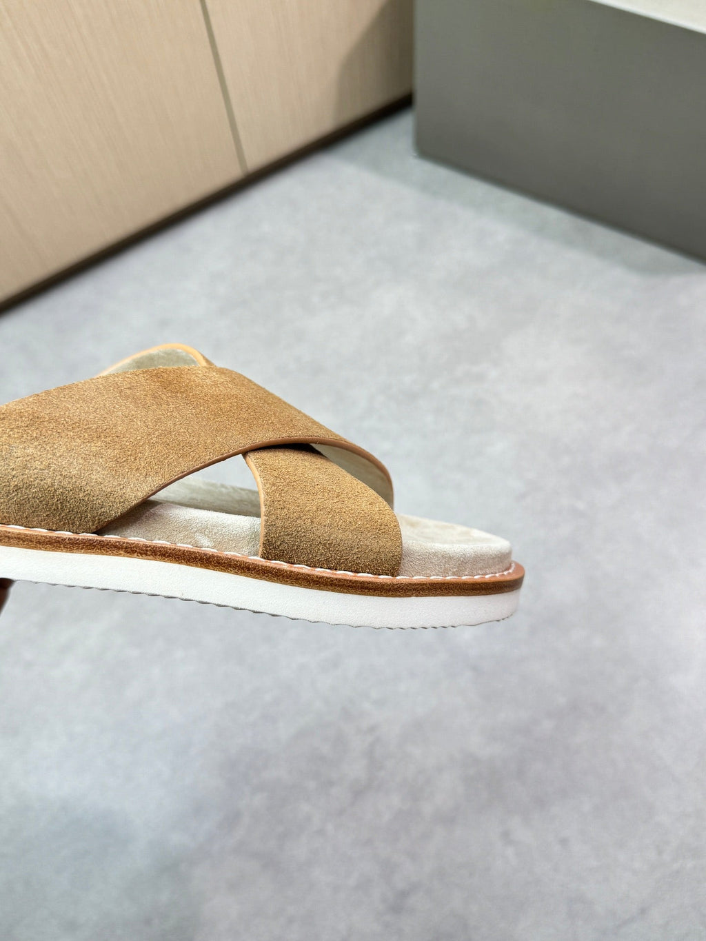 Brunello 25ss leather slippers