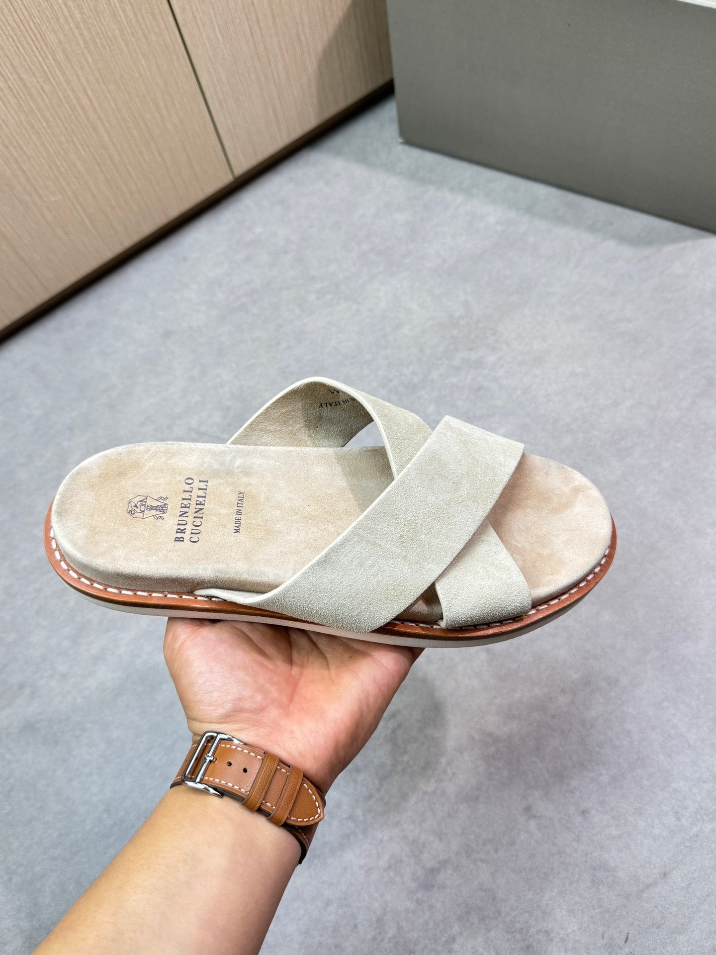 Brunello 25ss leather slippers