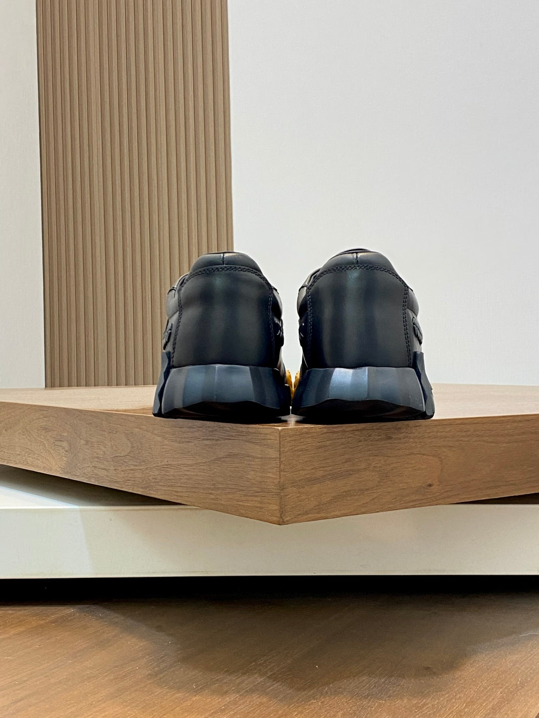 Herm leather sneakers