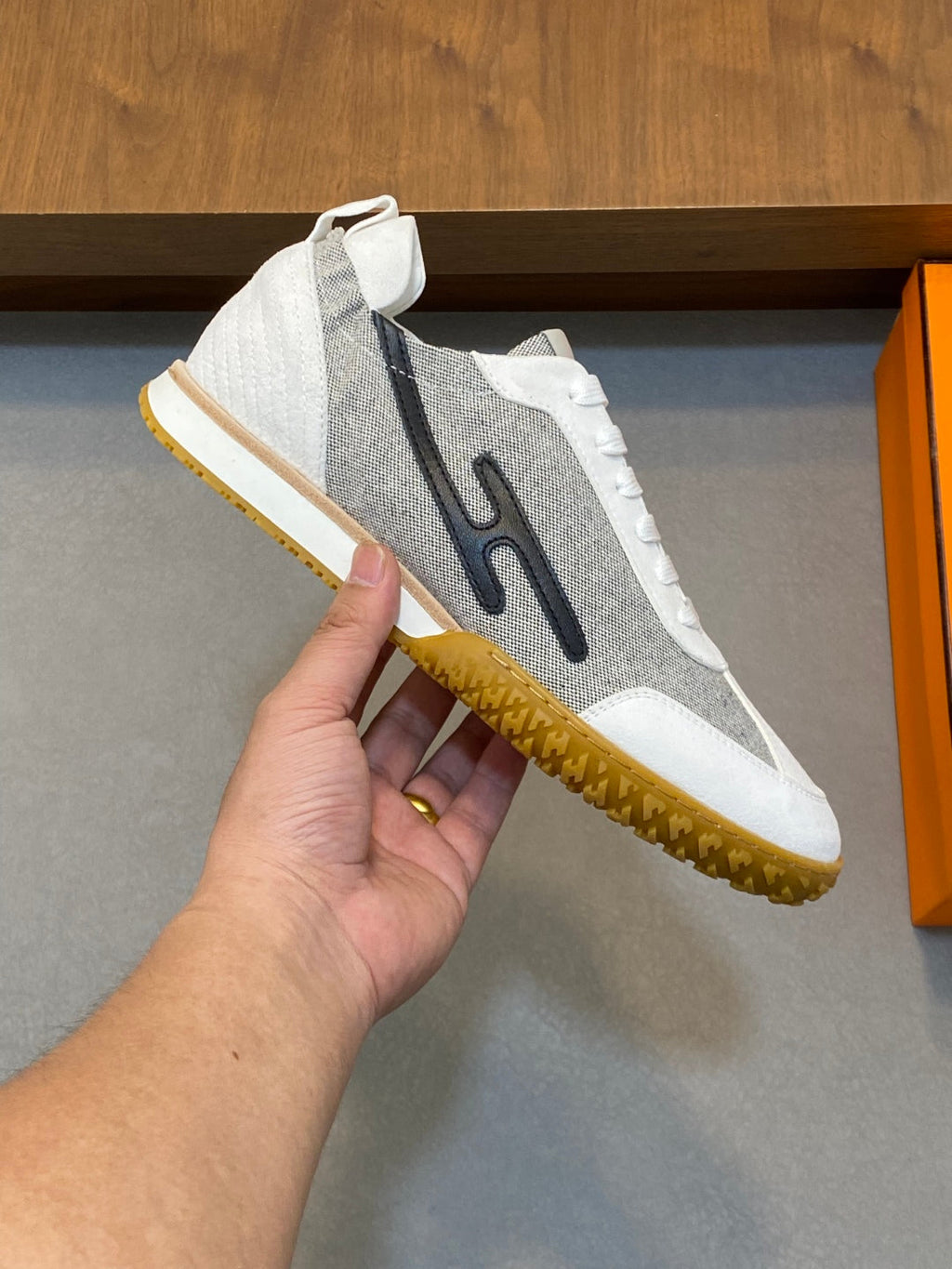 herm leather senaker