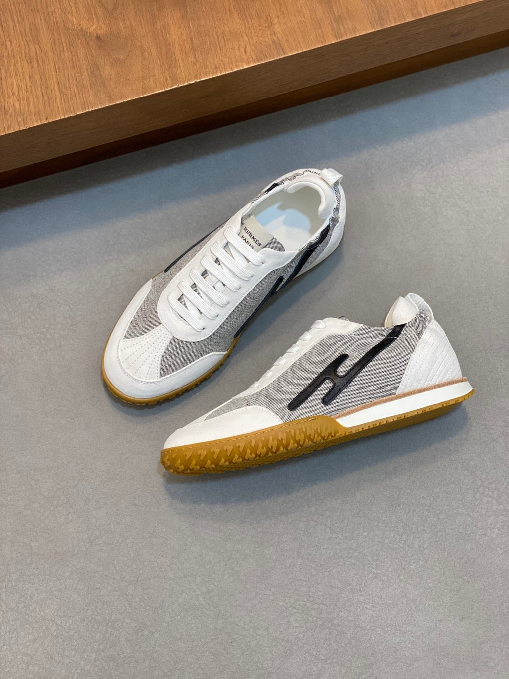 herm leather senaker