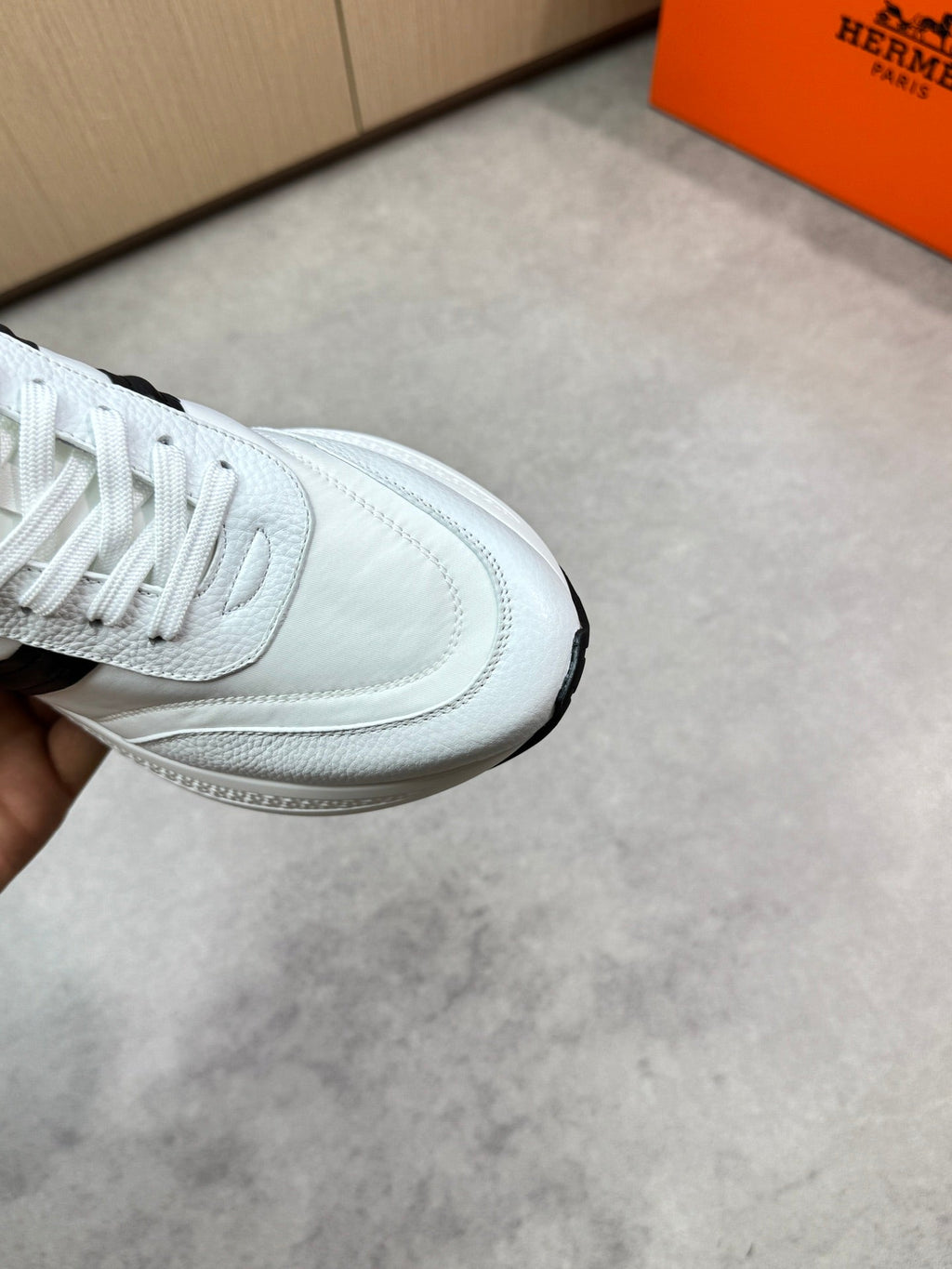 Herm leather sneaker