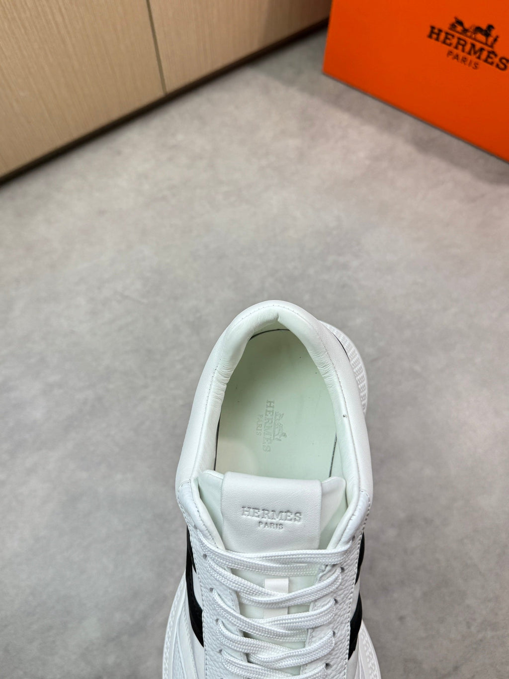 Herm leather sneaker