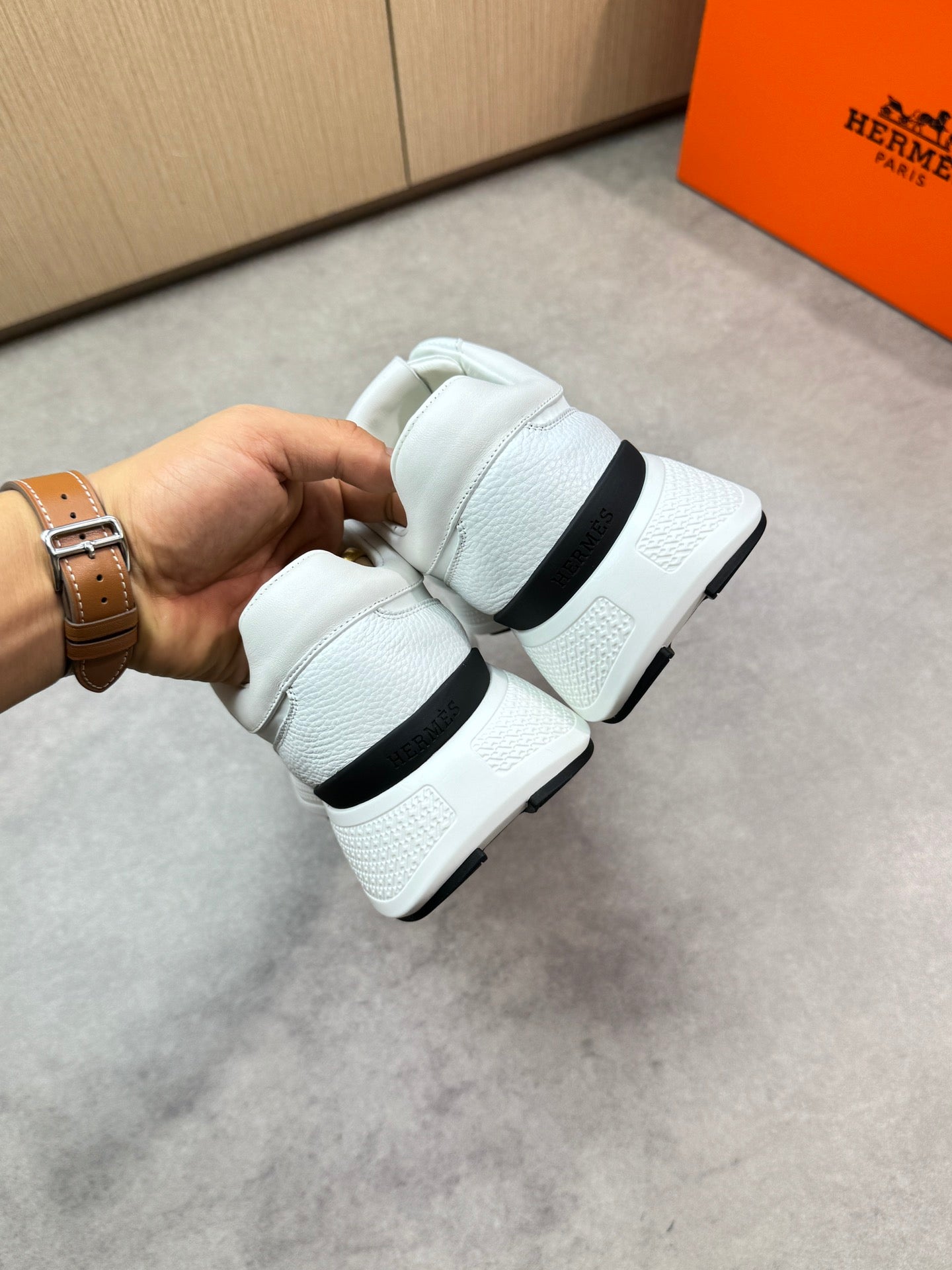 Herm leather sneaker