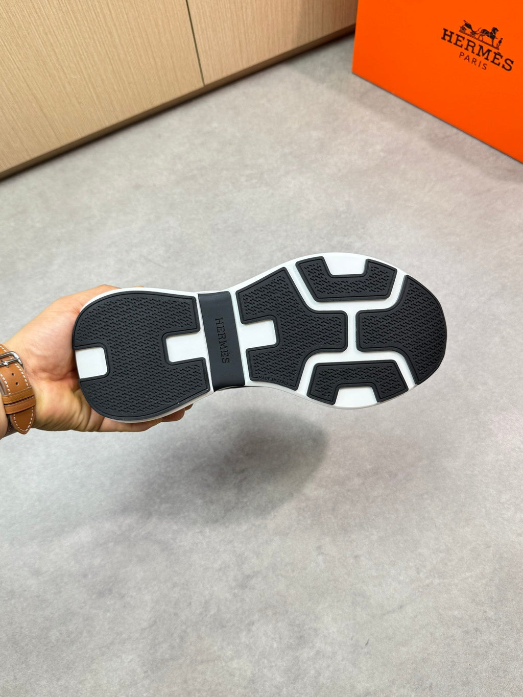 Herm leather sneaker