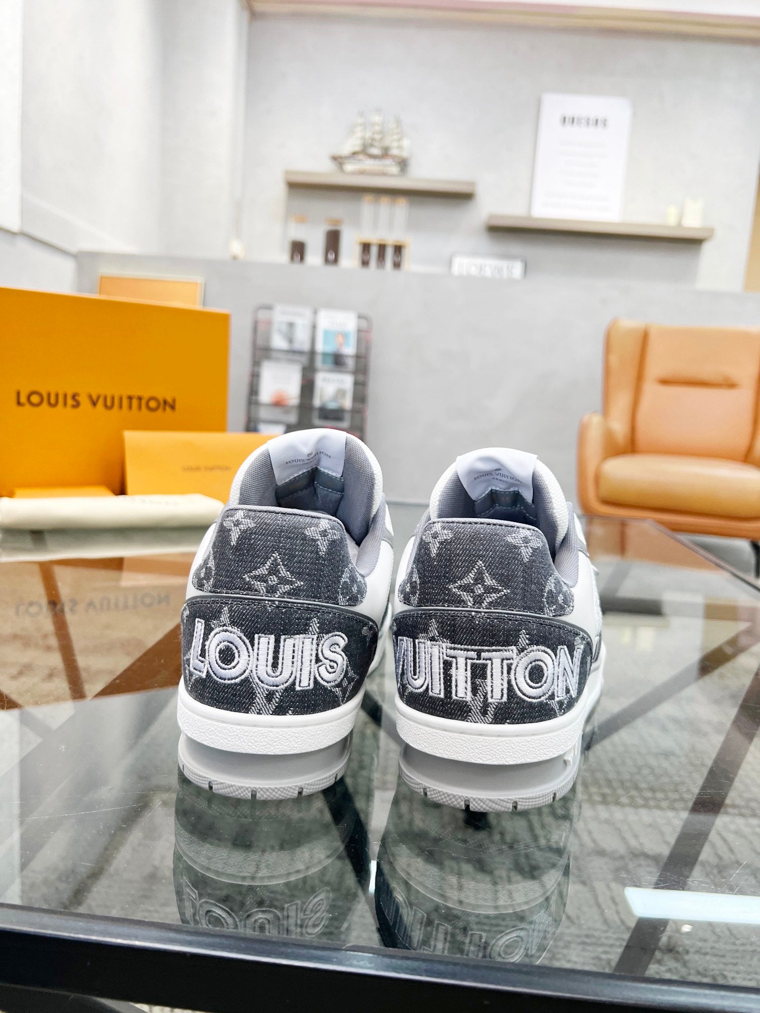 Louis sneakers