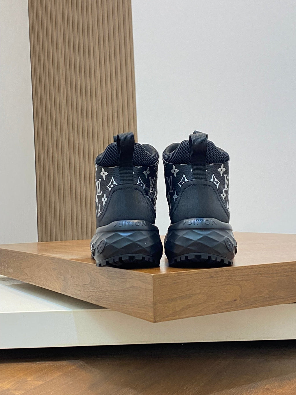 Louis discover sneakers