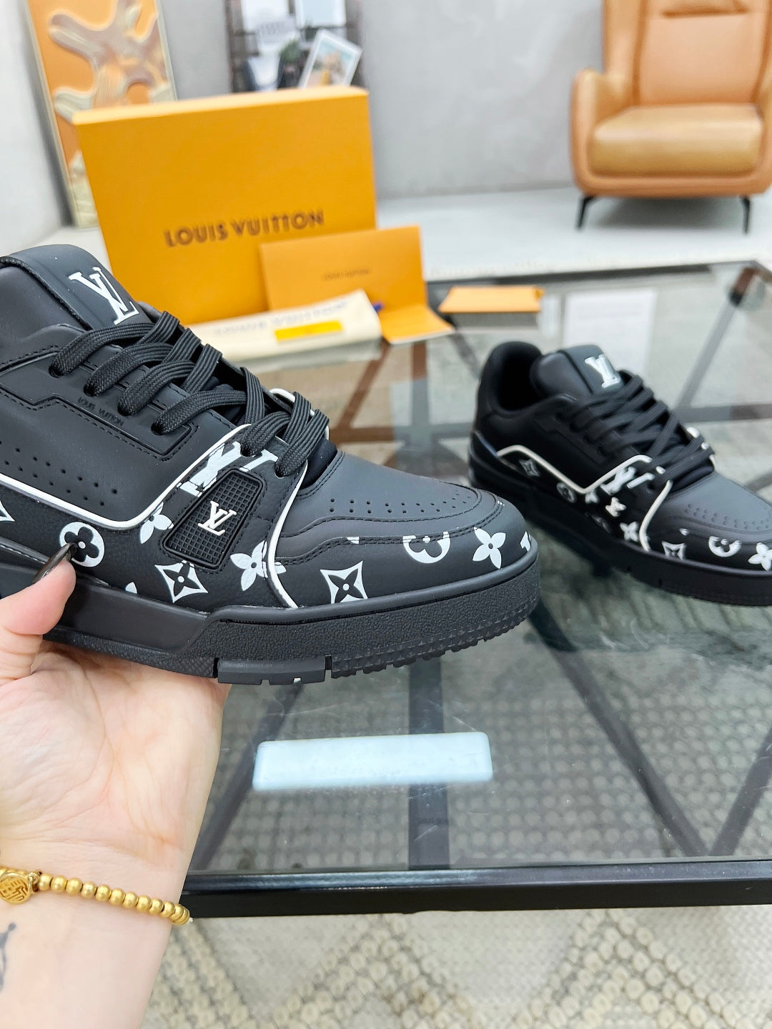 Louis leather sneakers