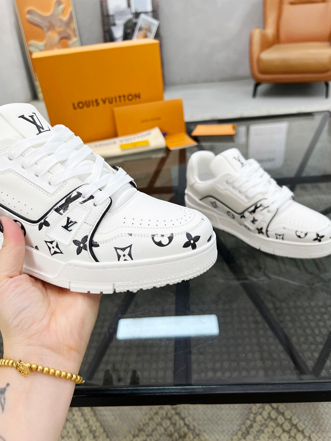 Louis leather sneakers