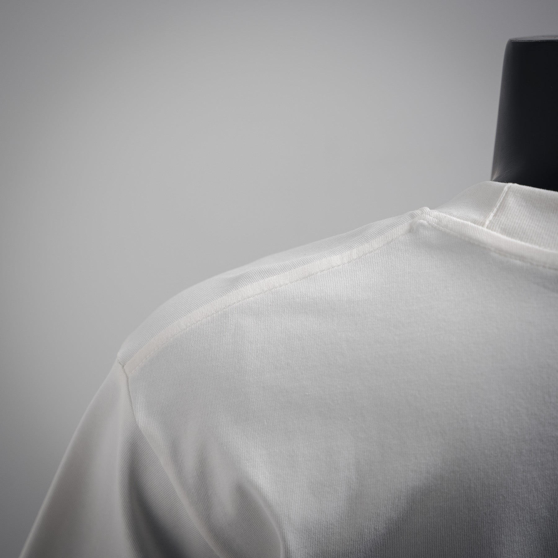 Louis 25ss embroidered t-shirt