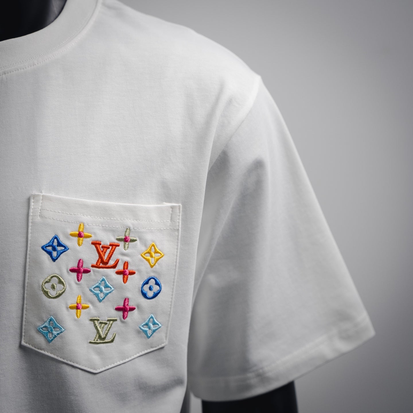 Louis 25ss embroidered t-shirt