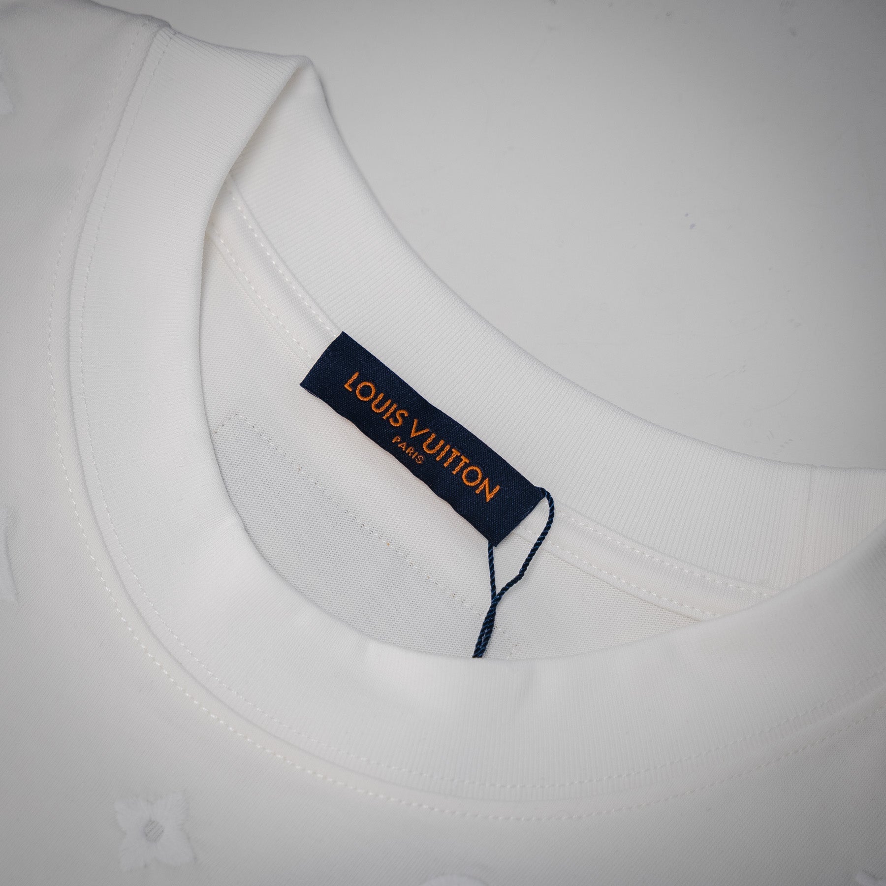 Louis 25ss embroidered t-shirt