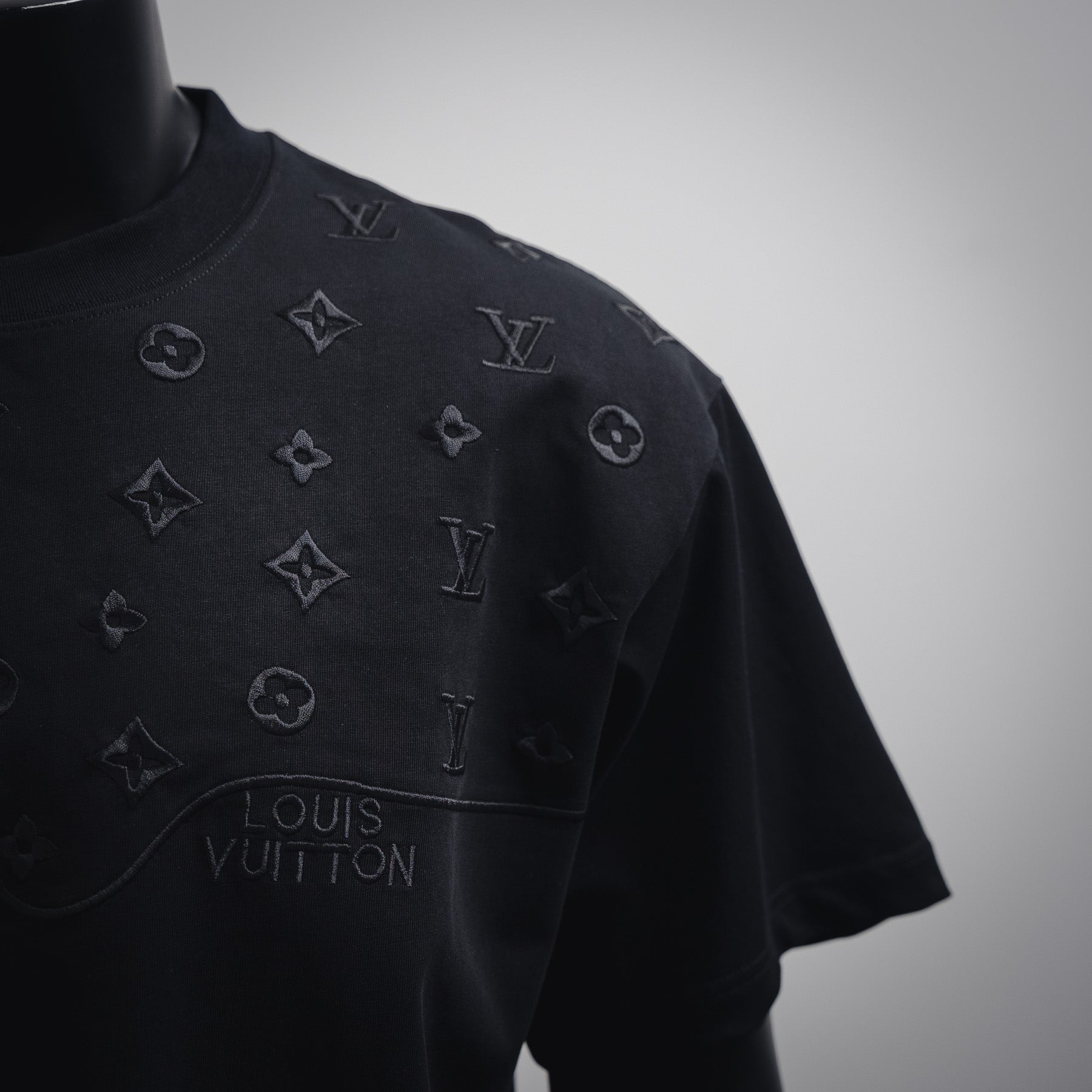 Louis 25ss embroidered t-shirt