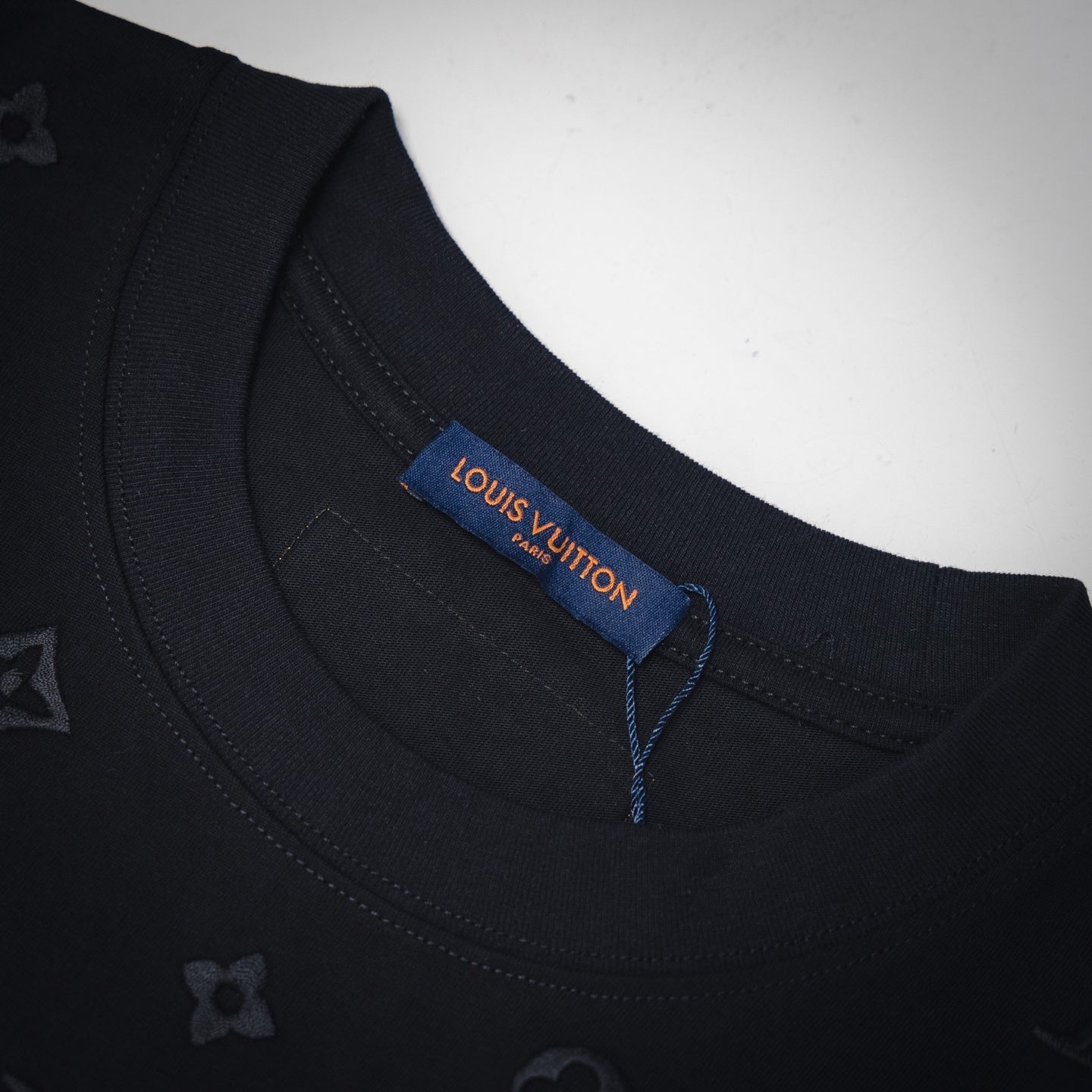 Louis 25ss embroidered t-shirt