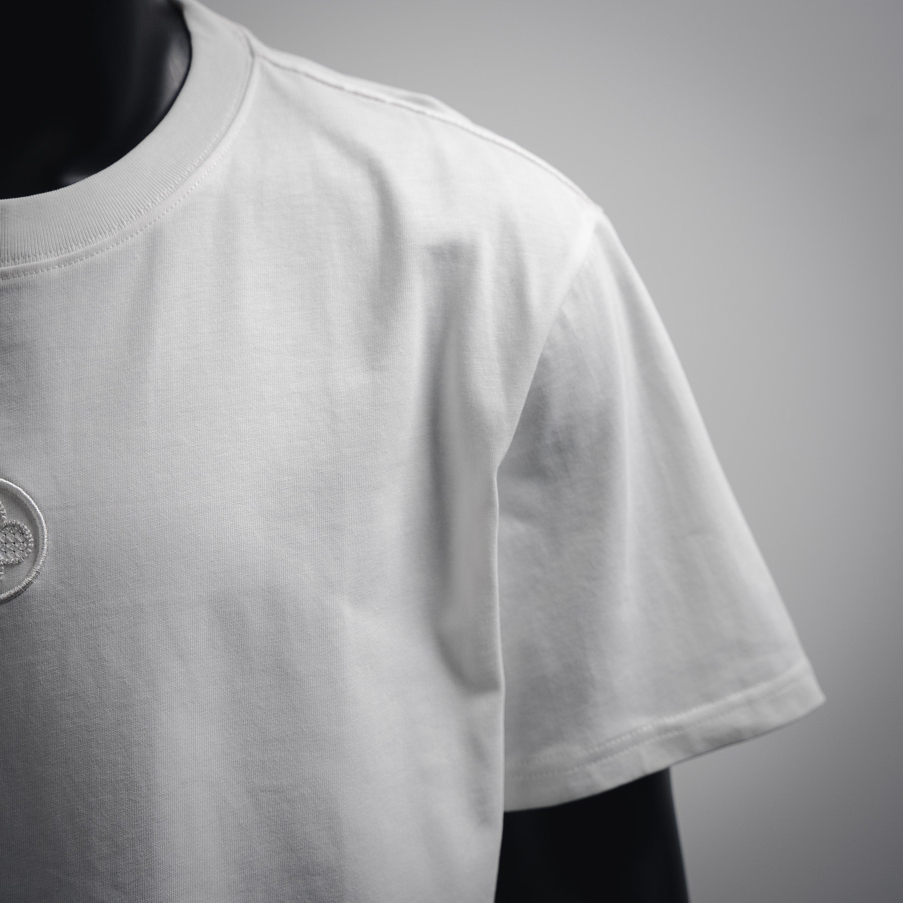 Louis 25ss embroidered t-shirt