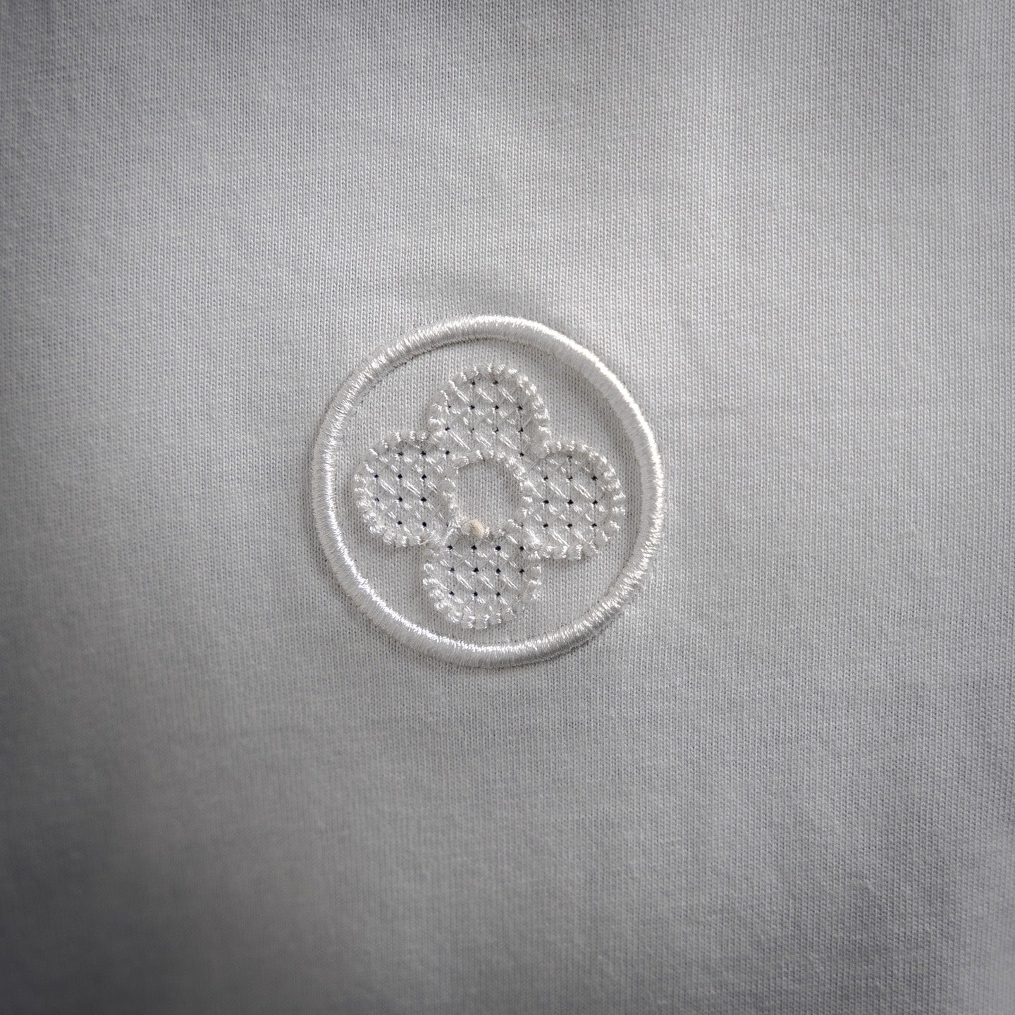 Louis 25ss embroidered t-shirt