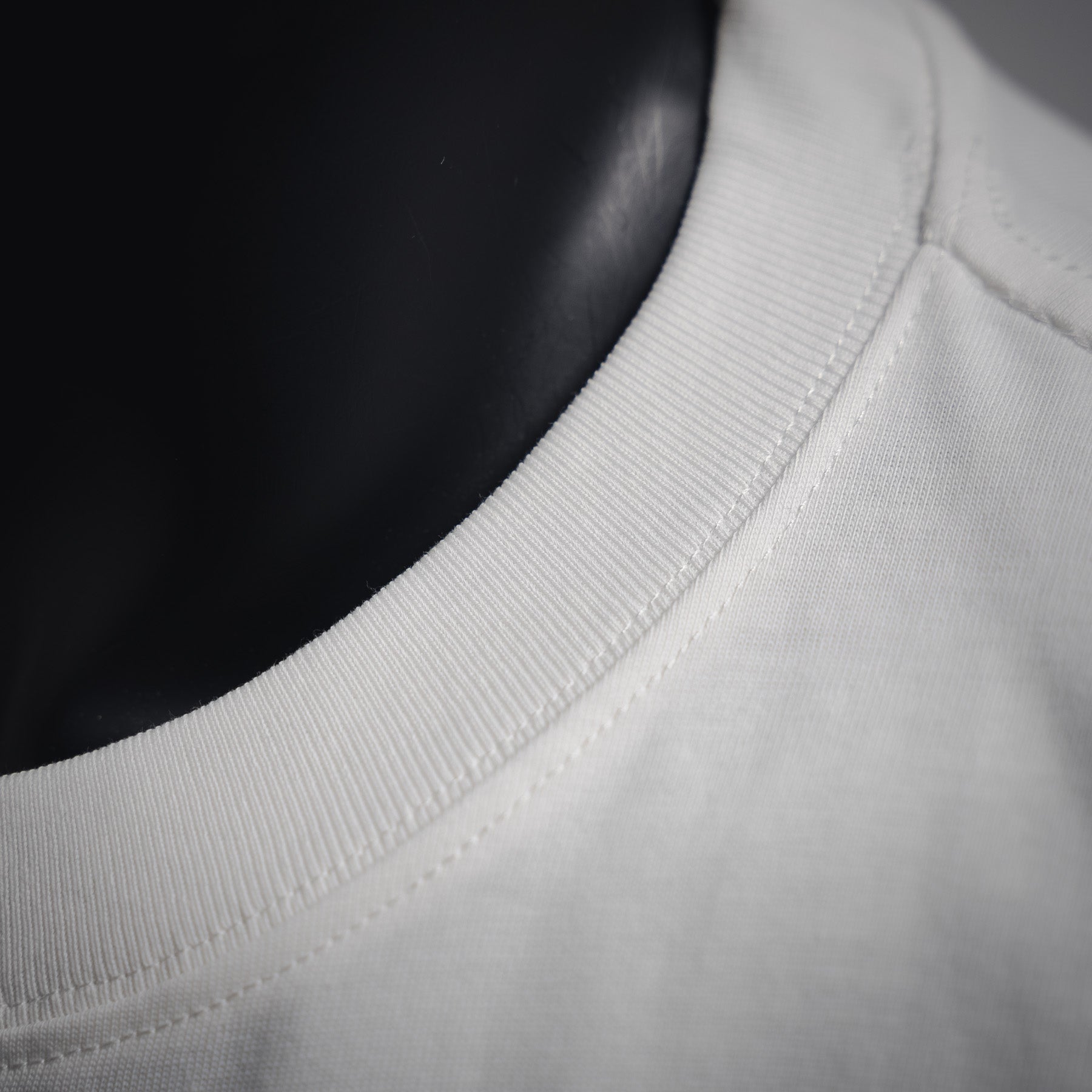 Louis 25ss embroidered t-shirt