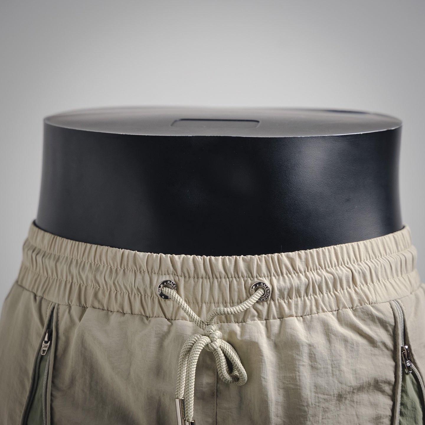 Balen embroidered short