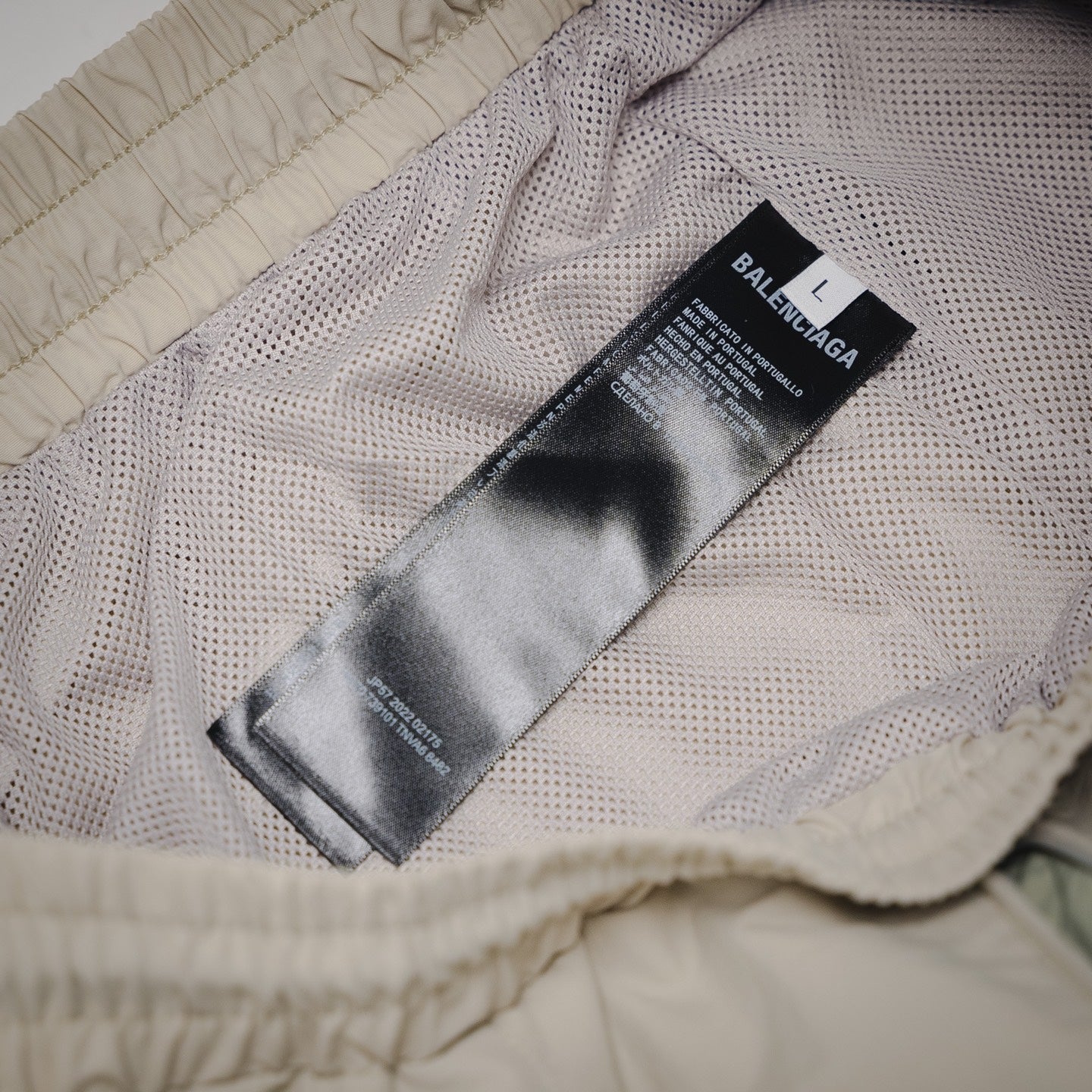 Balen embroidered short