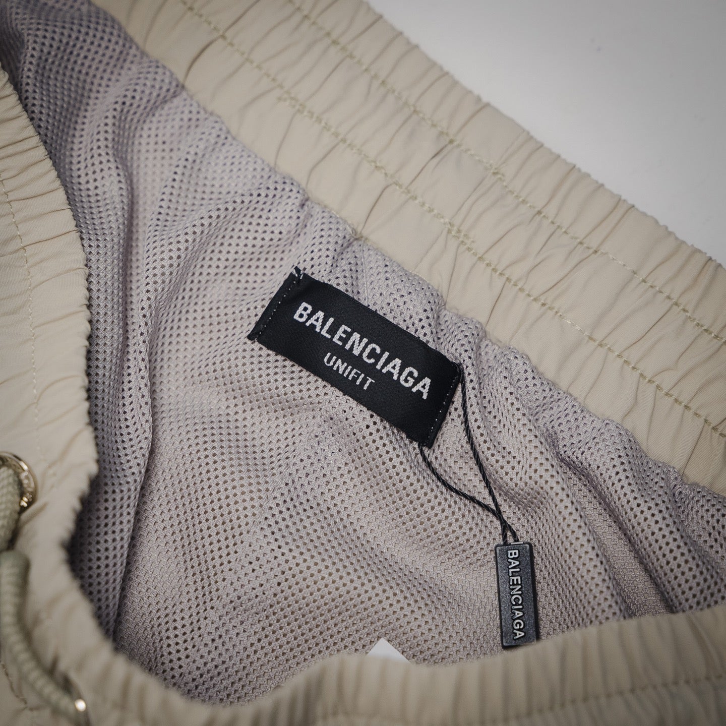 Balen embroidered short