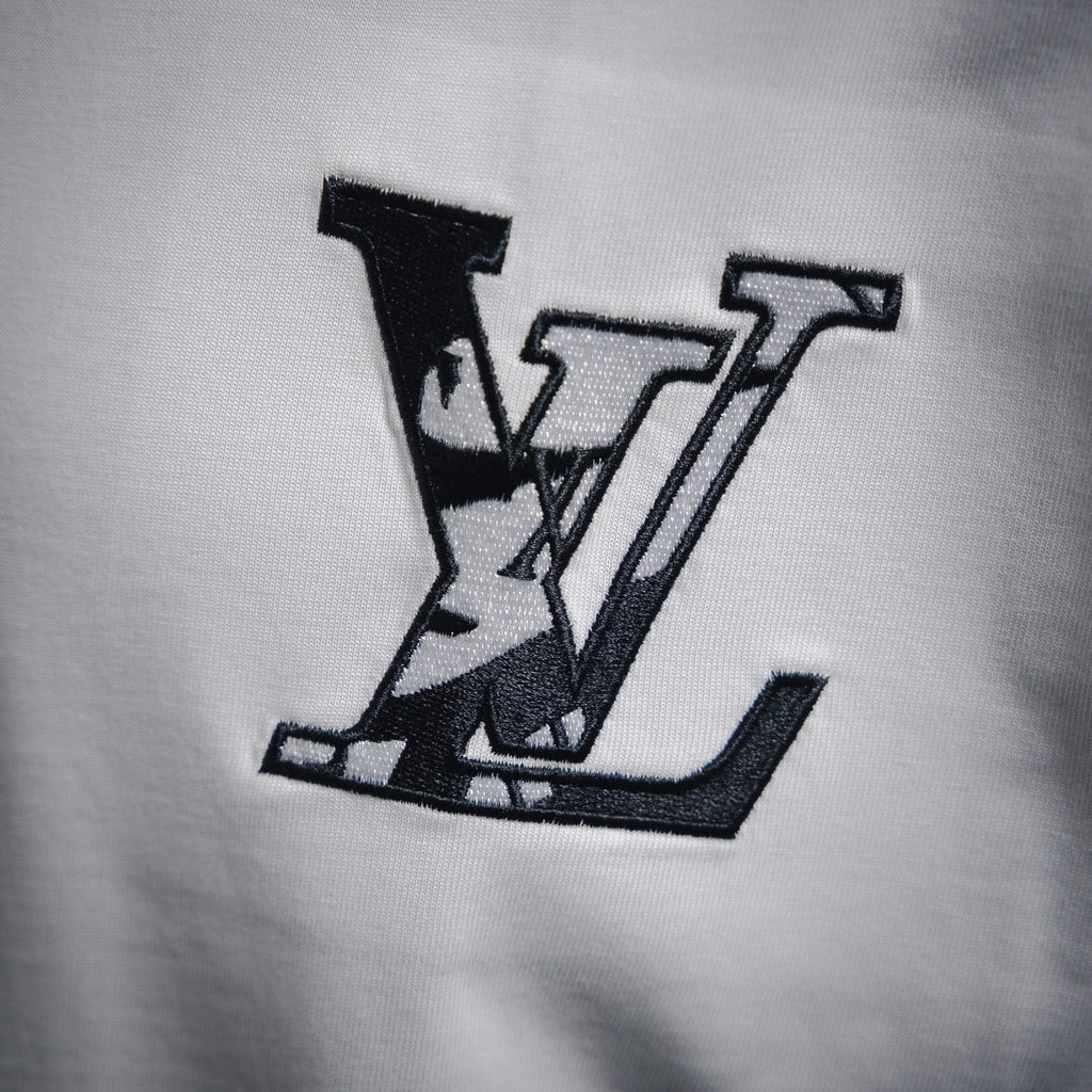 Louis 25ss embroidered t-shirt
