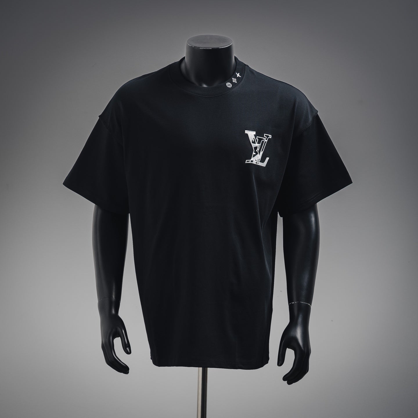 Louis 25ss embroidered t-shirt