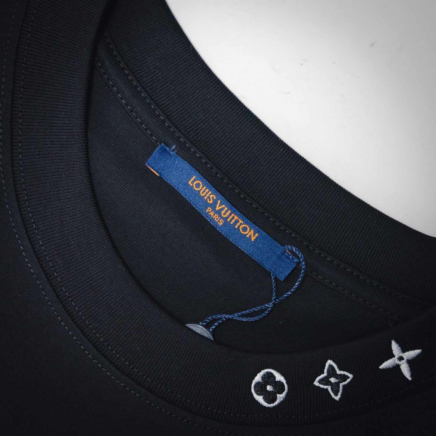 Louis 25ss embroidered t-shirt