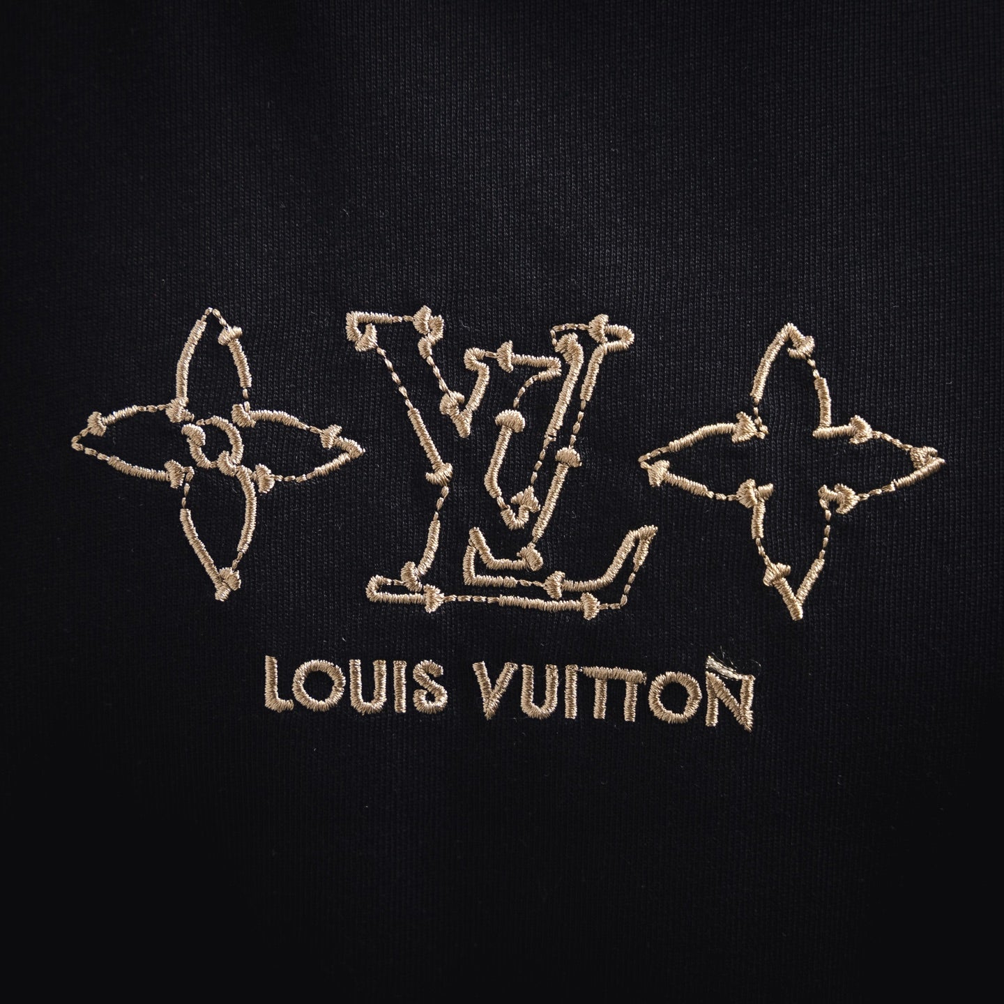 Louis 25ss embroidered t-shirt